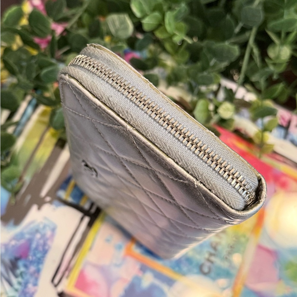 CHANEL Zip Around Long Quilted Leather Wallet. Priced to sale - Picture 10 of 13